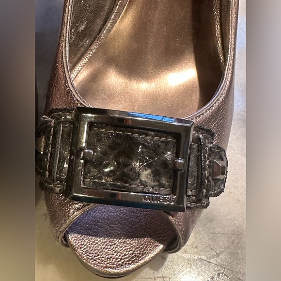 Guess Heels Metallic Champagne Color & Black Animal Print On Heel & Buck… - Picture 6 of 14